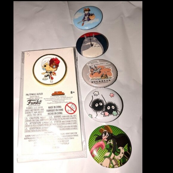 Lot of 6 ANIME Button Pin buttons/pins   My Hero - Kiki ++ - Picture 1 of 1